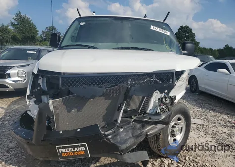 2023 Chevrolet Express G2500 из США, поврежденный, VIN 1GCWGAFP0P1259205